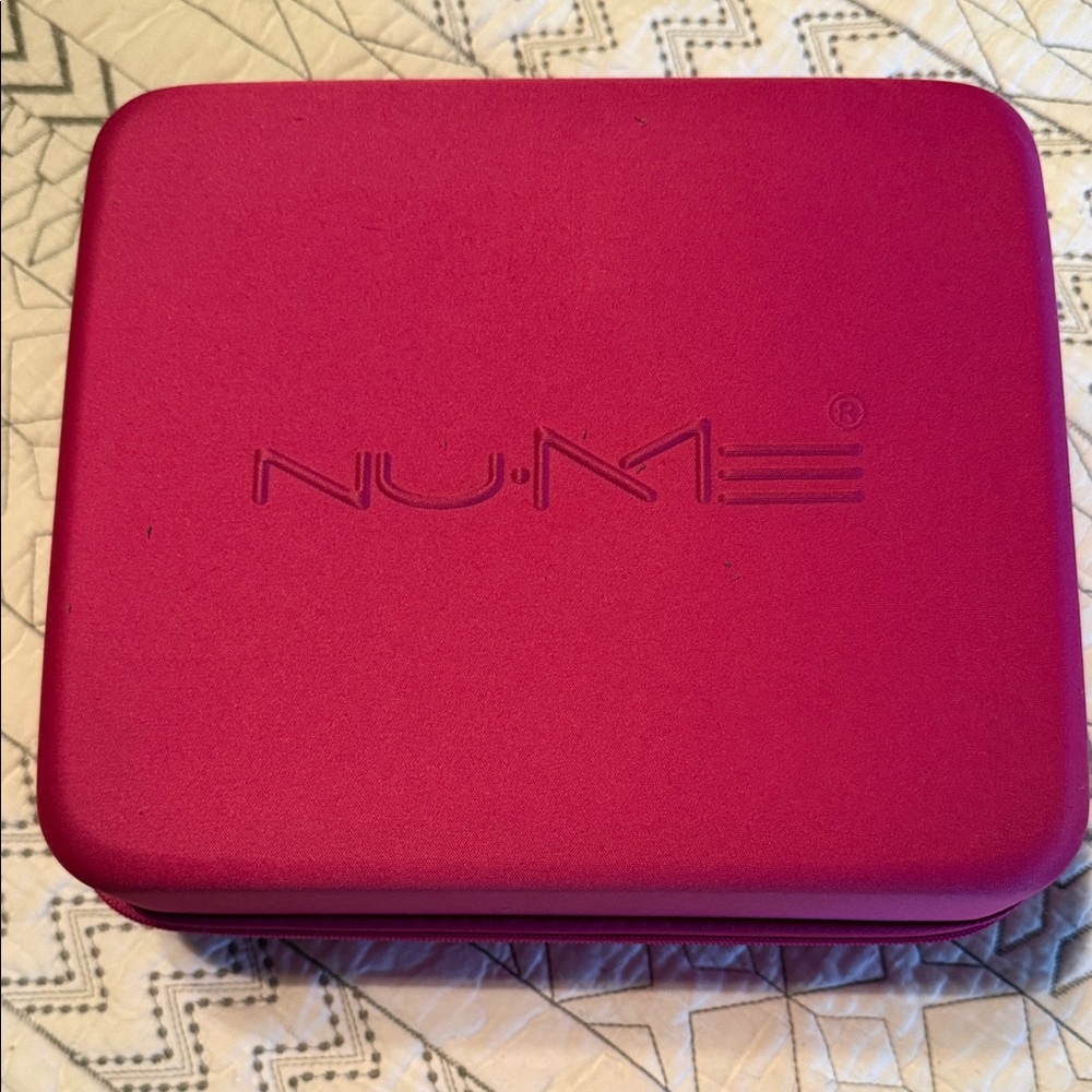 NWT NuMe Fuchsia Organizer Case with hairdryer, diffuser, brush and accessories